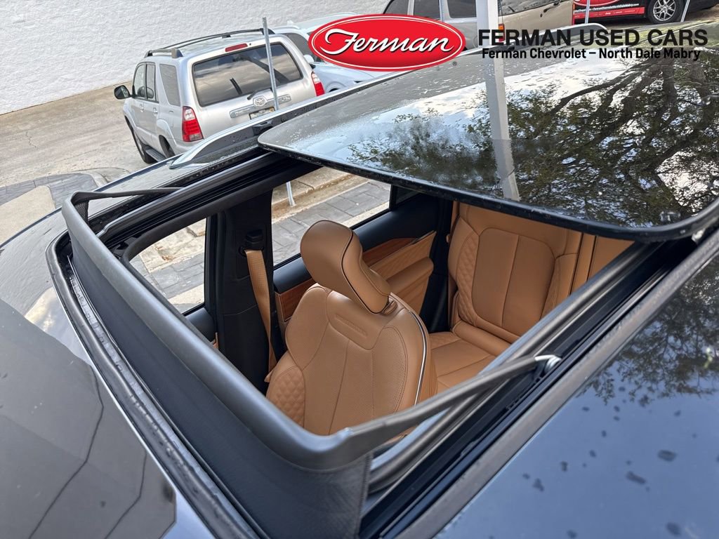 Used 2022 Jeep Grand Cherokee Summit image 8