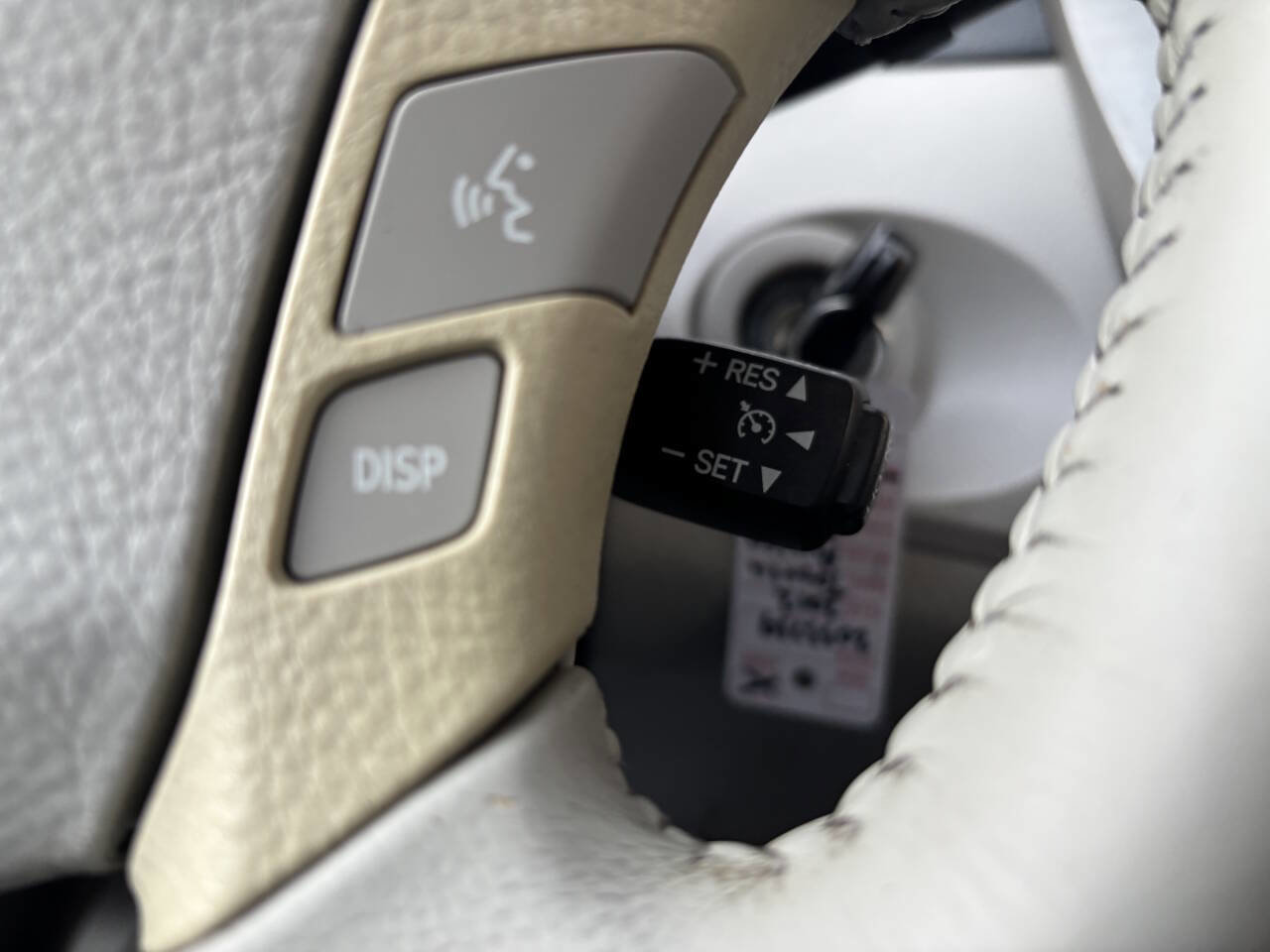 Used 2012 Toyota Avalon image 26