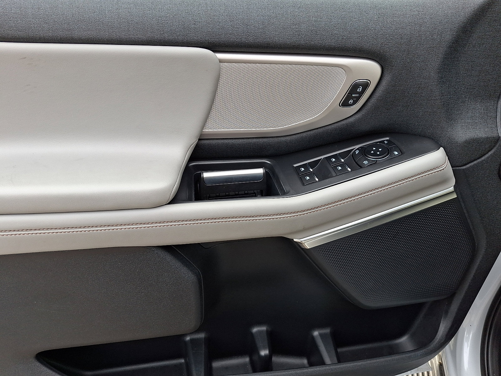 Certified 2025 Ford Expedition Max Active image 13