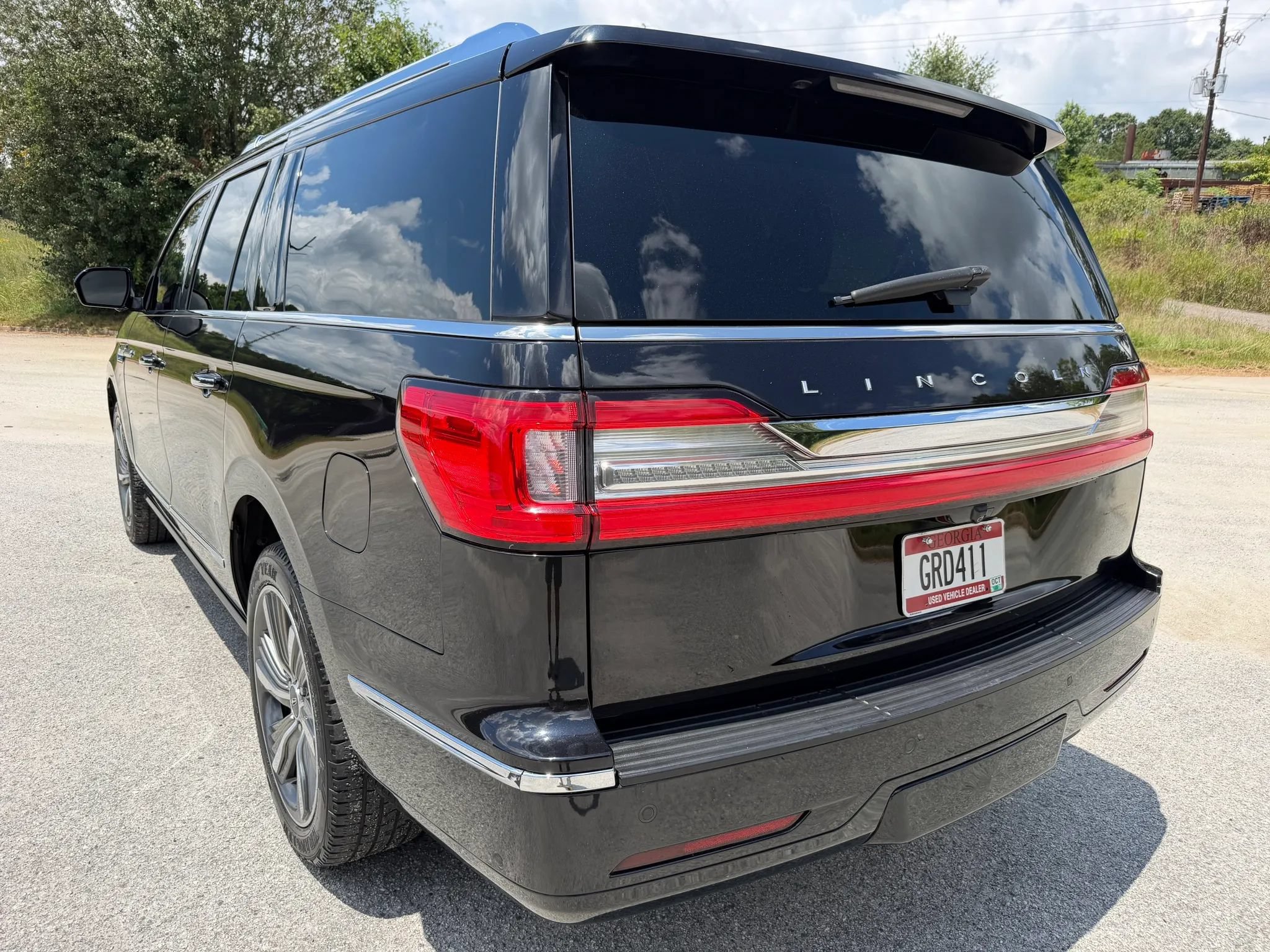Used 2019 Lincoln Navigator L Reserve w/ Cargo Package AWD/4WD image 3