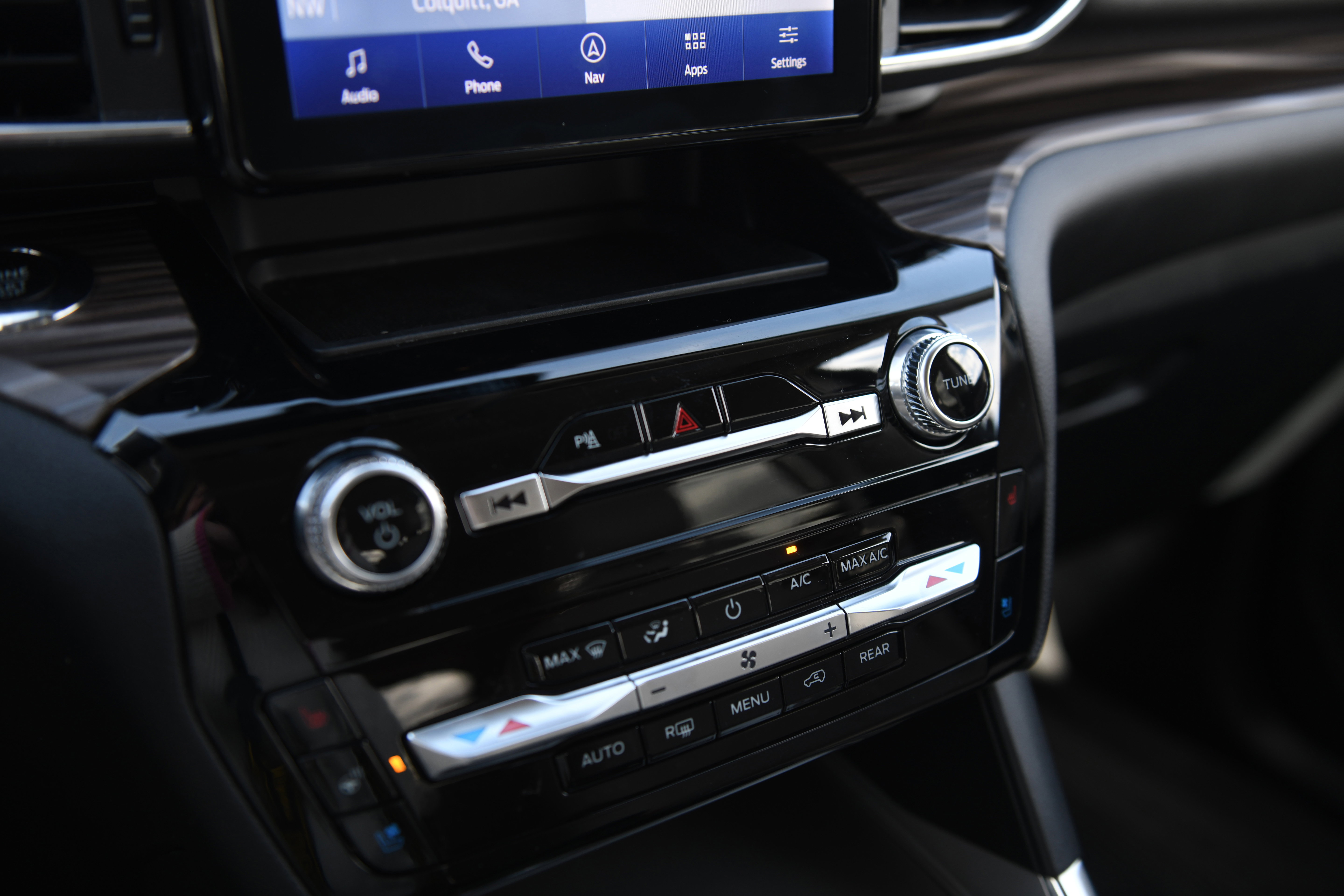 Used 2023 Ford Explorer Limited w/ Equipment Group 301A image 21