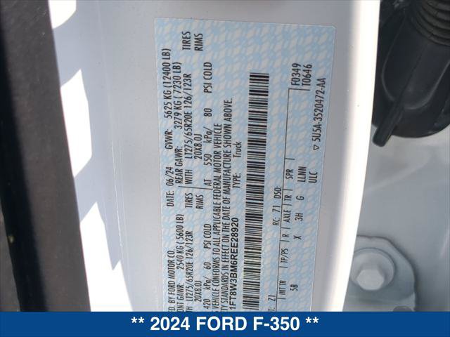 Used 2024 Ford F350 Lariat w/ Black Appearance Package AWD/4WD image 24