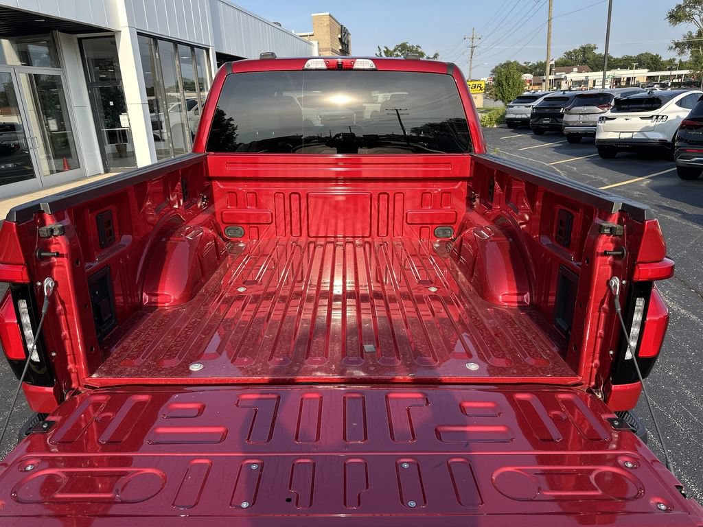 Used 2025 Ford F150 Lightning XLT AWD/4WD image 21