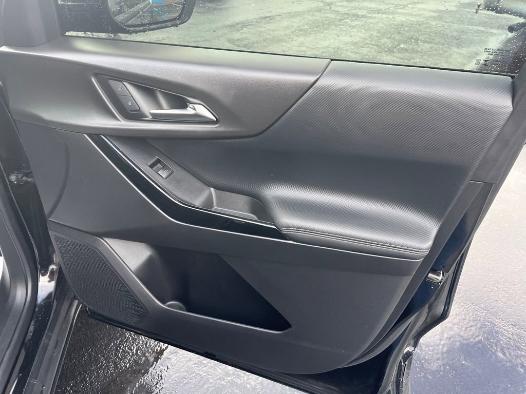 Used 2025 Chevrolet Equinox LT image 26