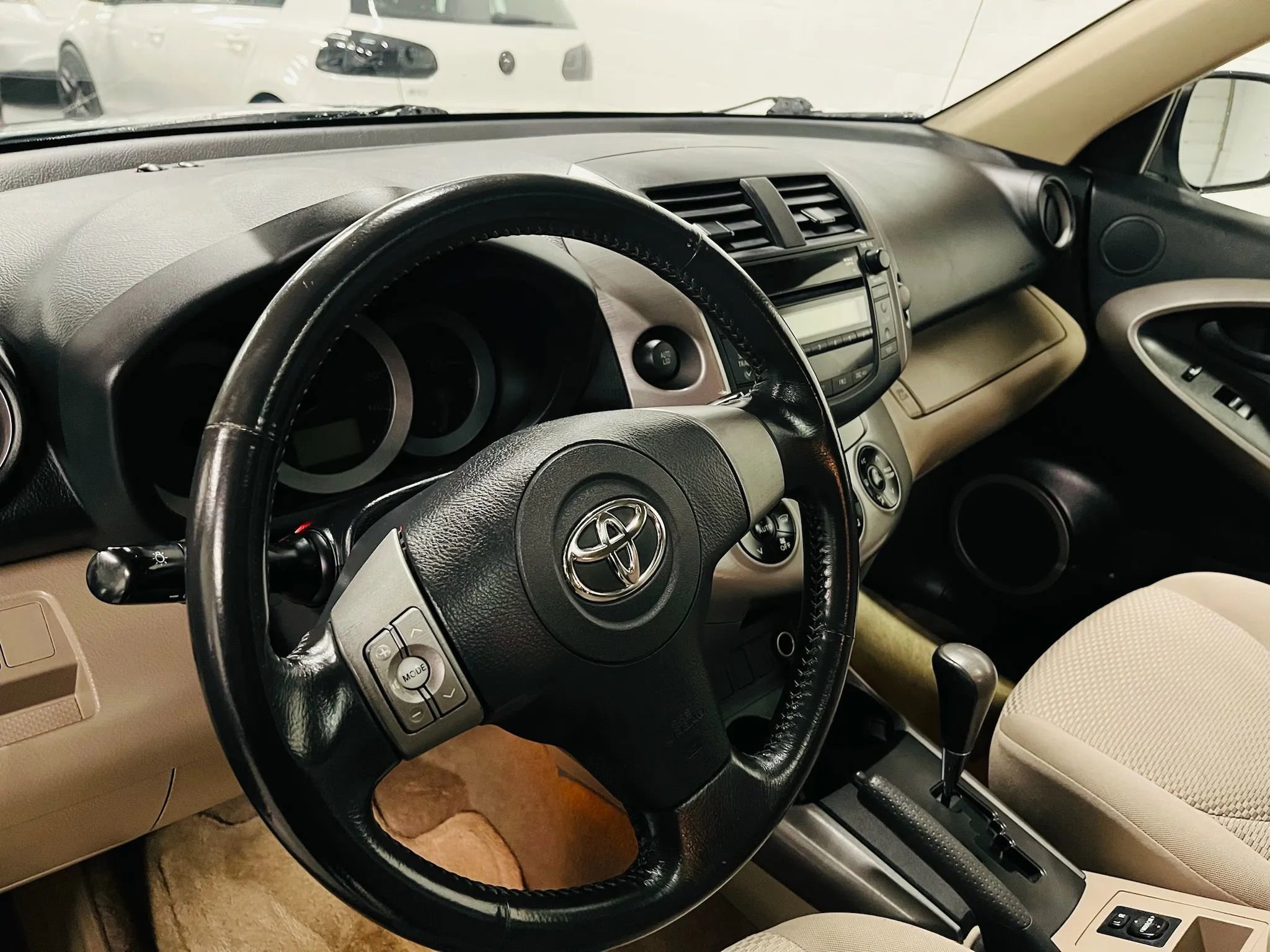 Used 2007 Toyota RAV4 Limited image 17