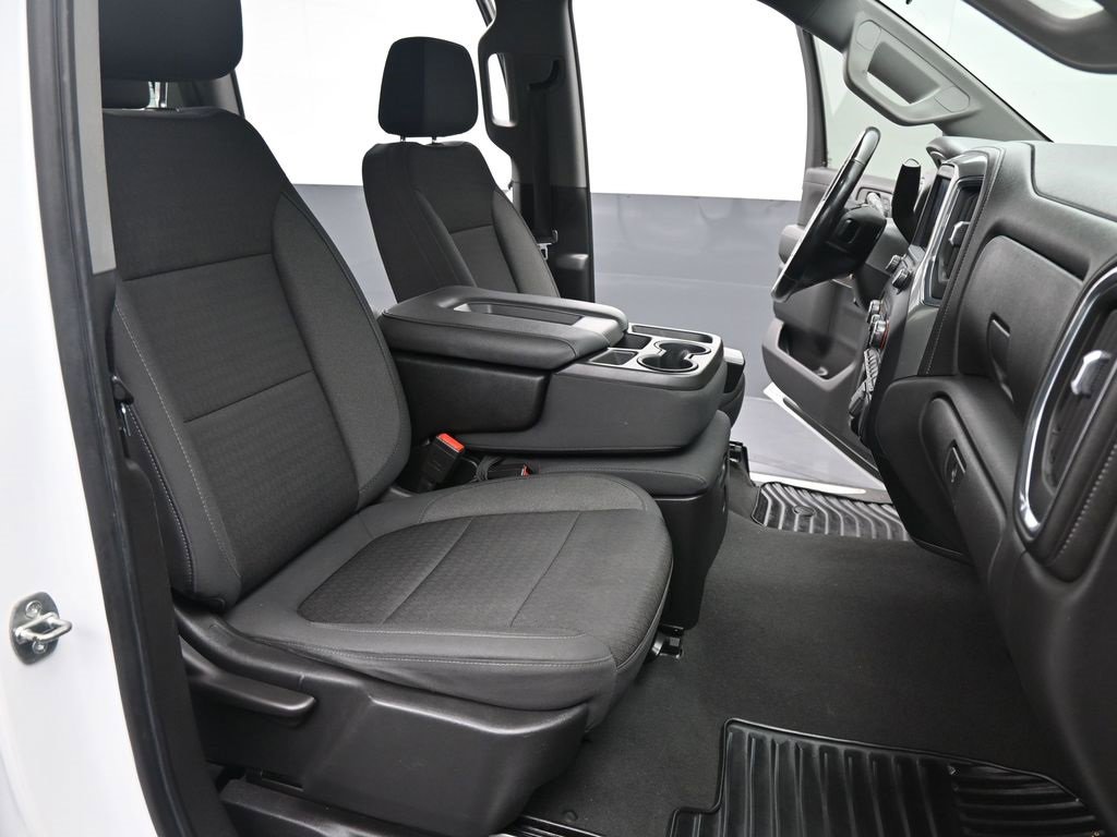 Used 2021 Chevrolet Silverado 1500 LT image 2