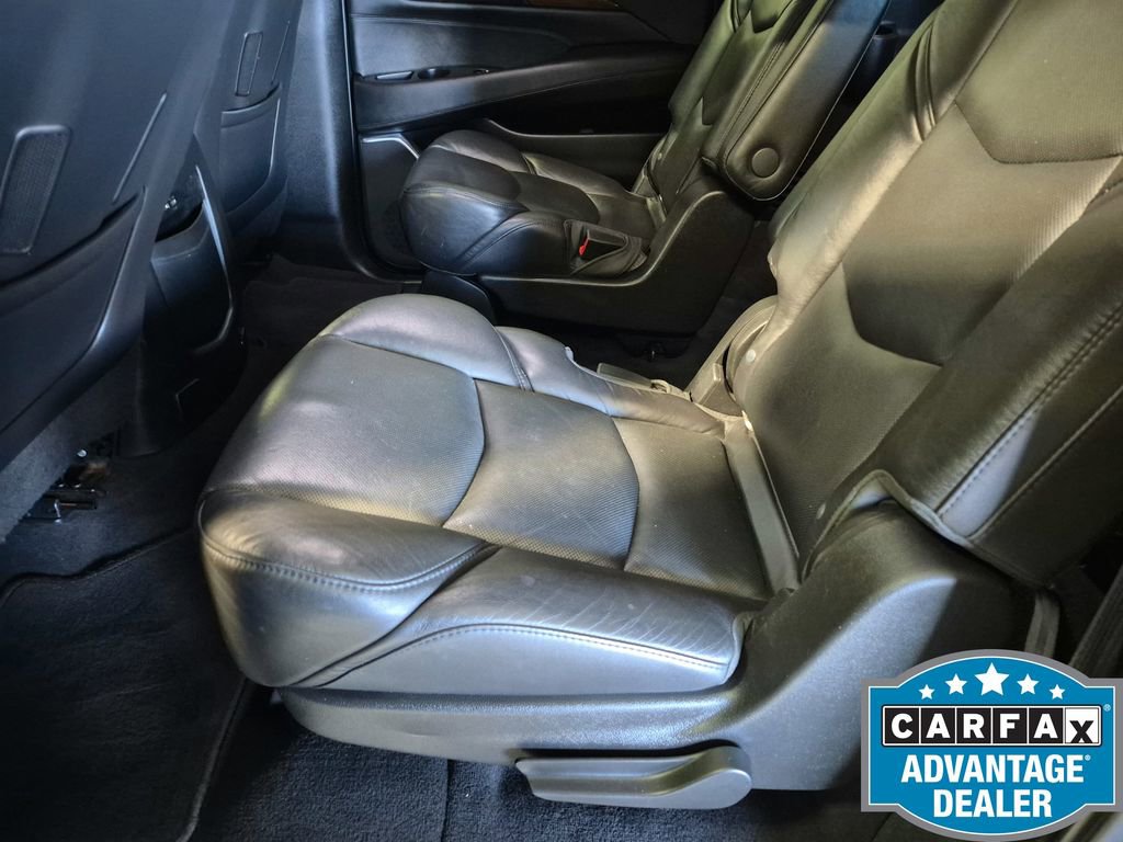 Used 2019 Cadillac Escalade ESV Premium Luxury w/ LPO, Radiant Package AWD/4WD image 22