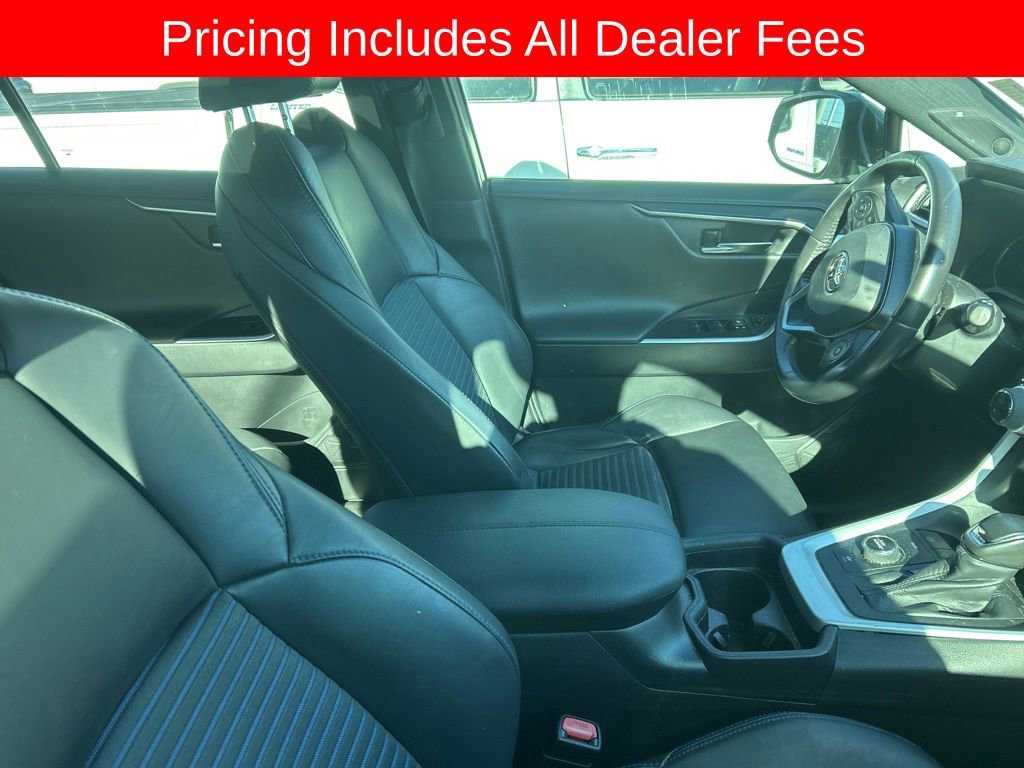 Used 2021 Toyota RAV4 XSE w/ XSE Grade Weather Package AWD/4WD image 4