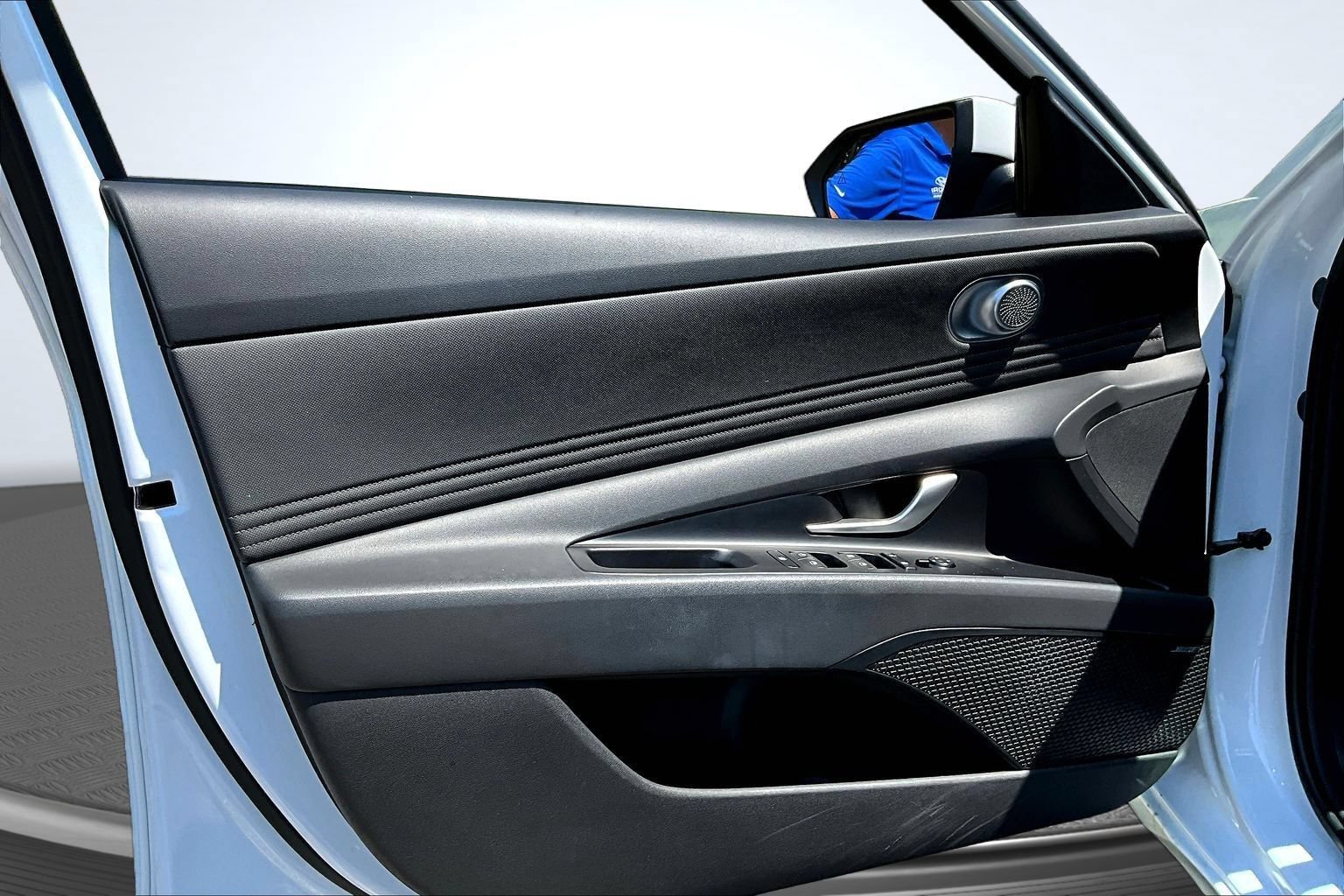 Used 2025 Hyundai Elantra Limited FWD image 20