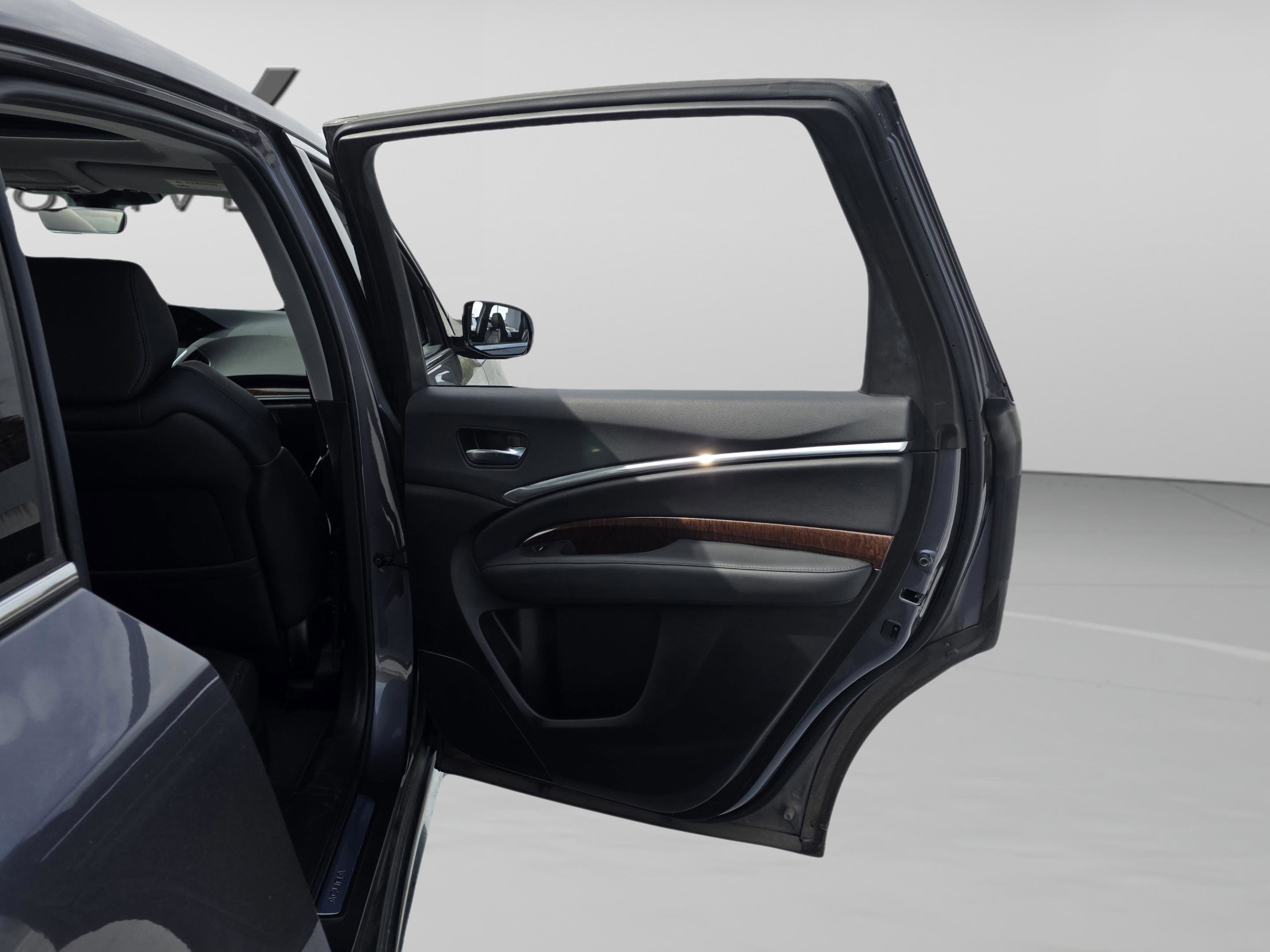 Used 2019 Acura MDX FWD image 21