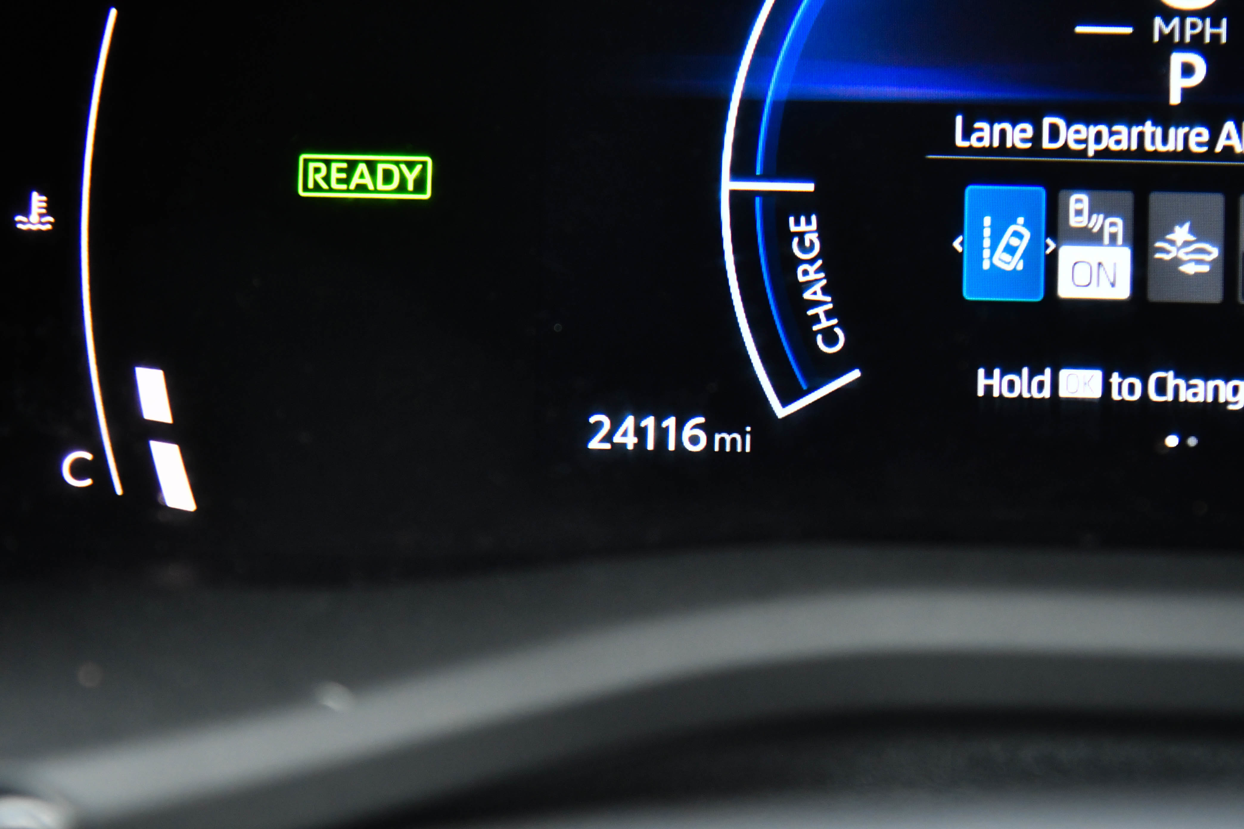 Used 2025 Toyota Camry LE image 31