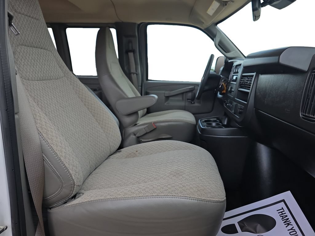 Used 2025 Chevrolet Express 3500 LS RWD image 17