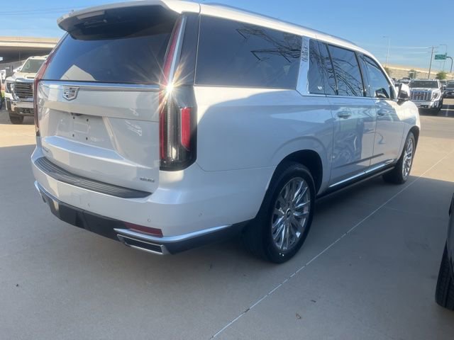 Used 2024 Cadillac Escalade ESV Premium Luxury w/ Performance Package image 4