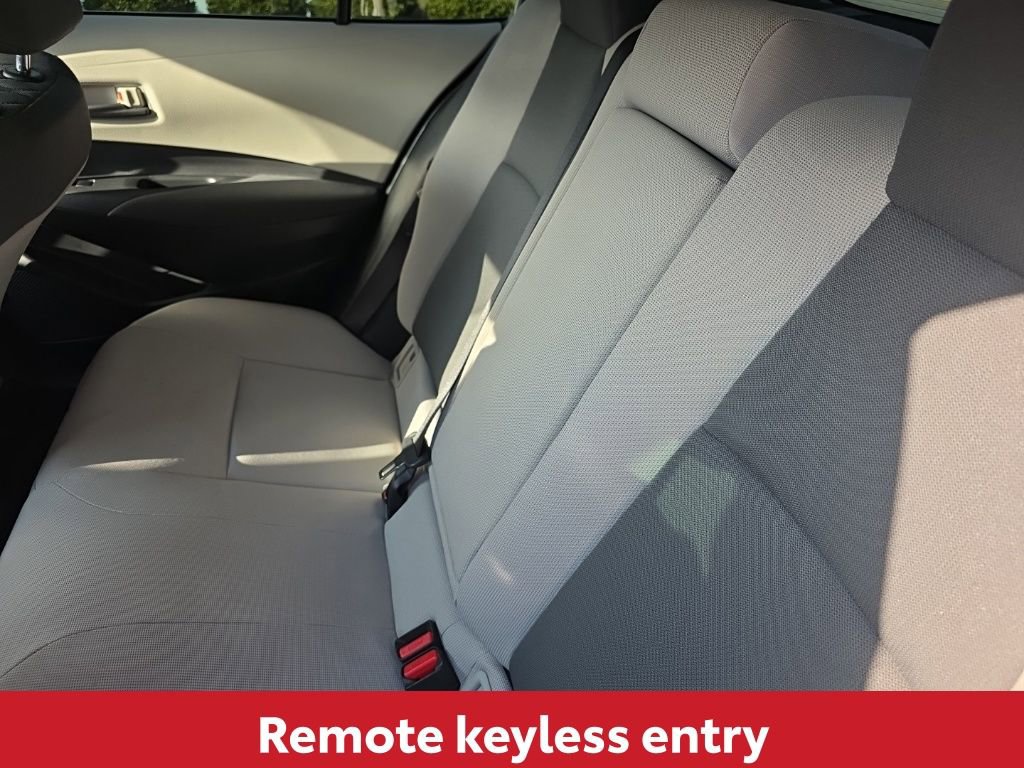 Used 2022 Toyota Corolla LE image 16