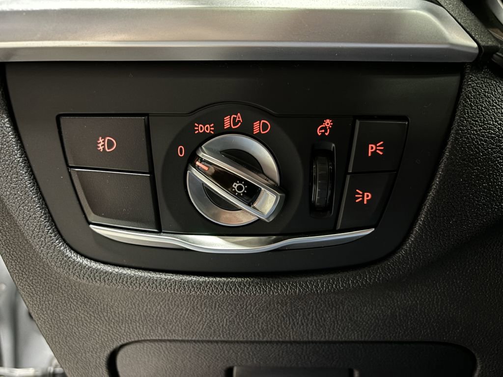 Used 2019 BMW X3 xDrive30i w/ Driving Assistance Package image 64