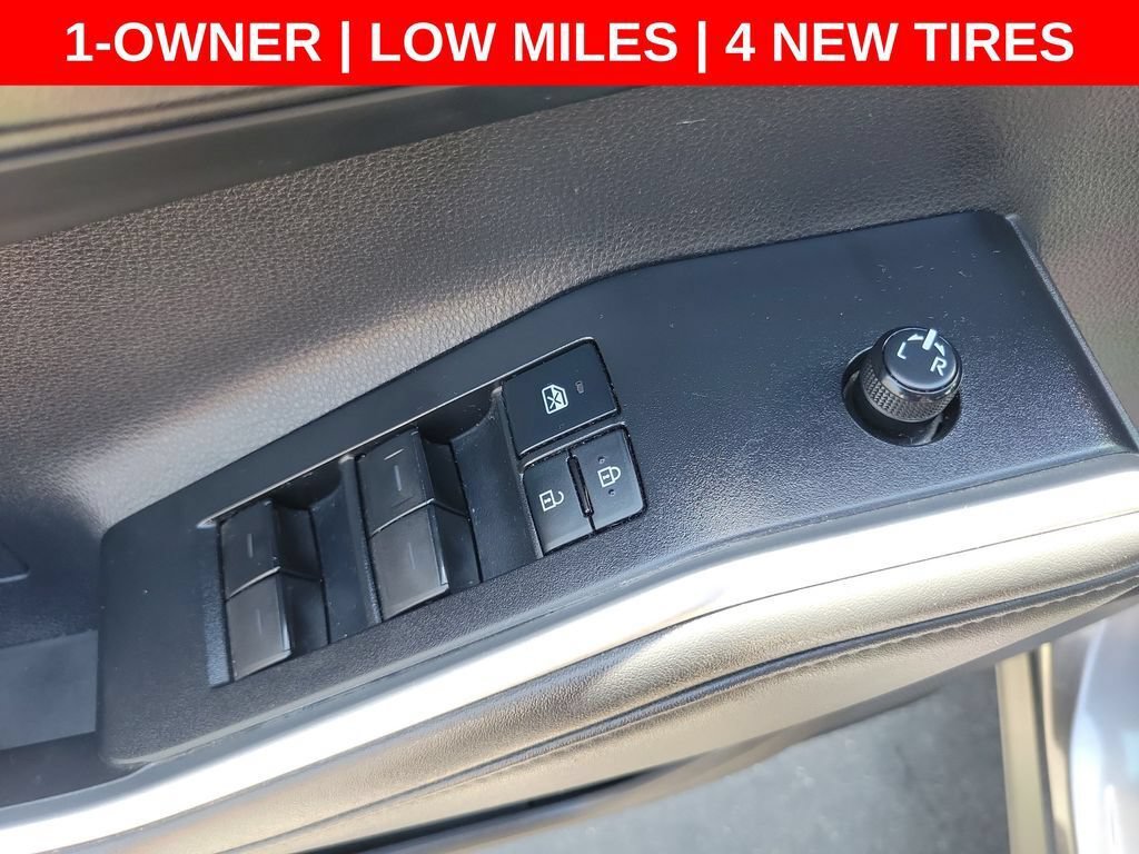 Used 2021 Toyota Highlander L FWD image 22