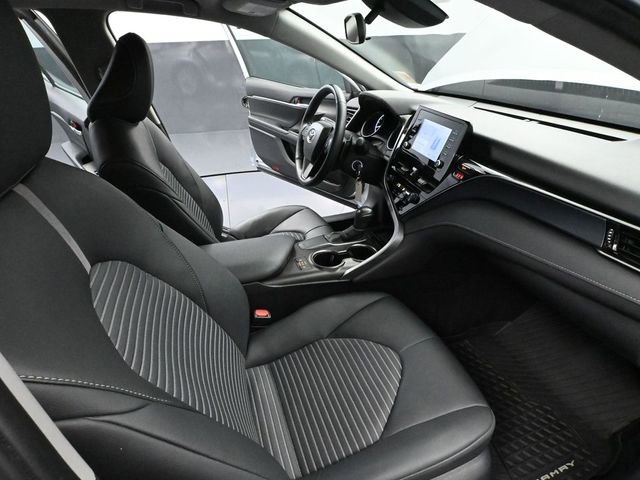 Used 2024 Toyota Camry SE image 43