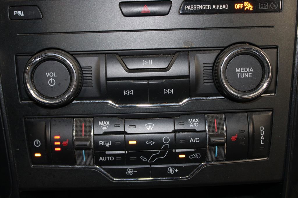 Used 2019 Ford Explorer XLT w/ Equipment Group 202A image 45