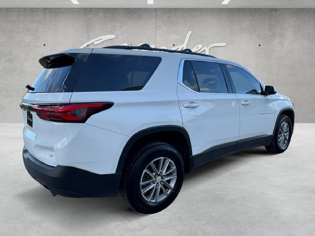 Used 2023 Chevrolet Traverse LT FWD image 16