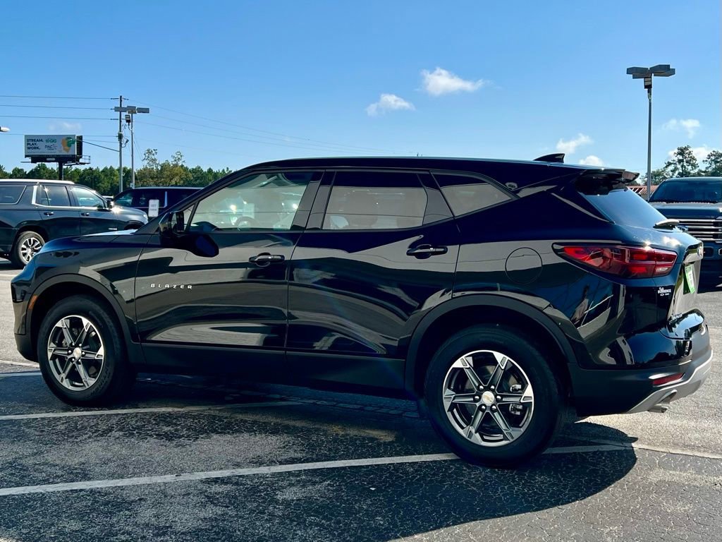 Used 2025 Chevrolet Blazer LT image 8