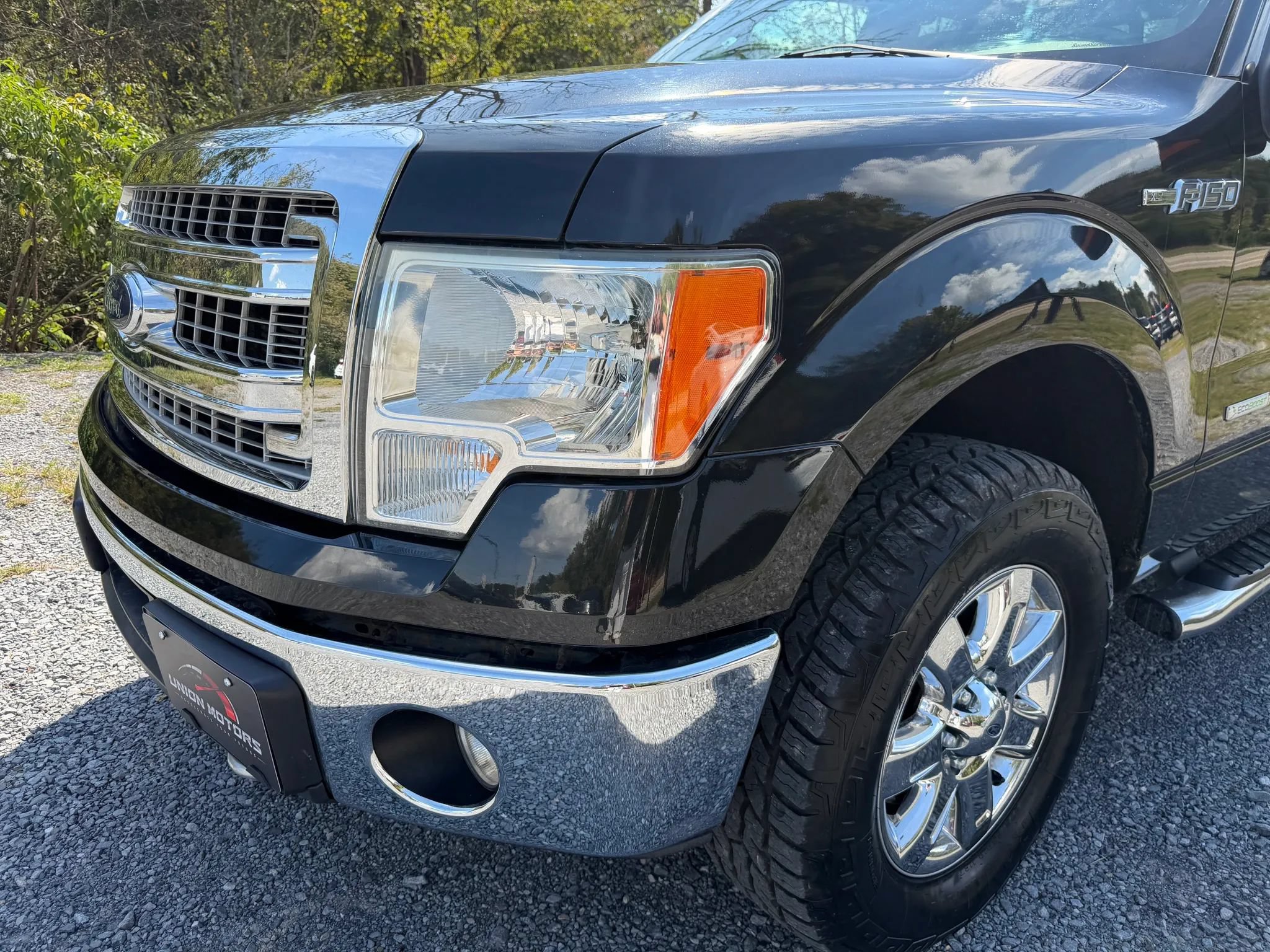 Used 2014 Ford F150 XLT w/ Equipment Group 302A Luxury AWD/4WD image 11