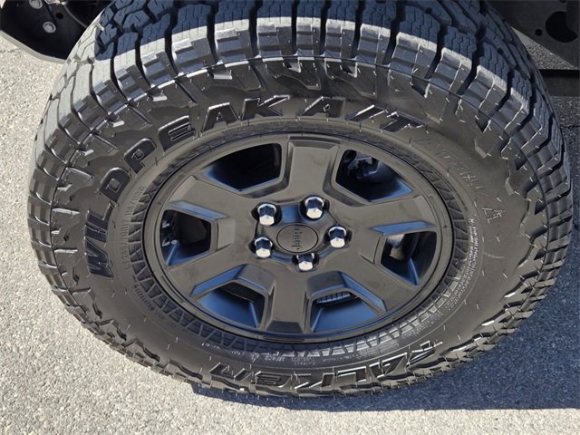 Used 2023 Jeep Gladiator Mojave w/ Cold Weather Group image 9