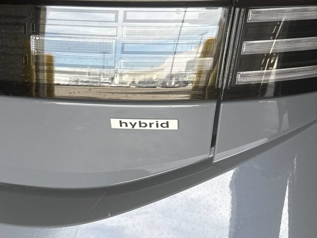 Certified 2025 Hyundai Sonata Limited FWD image 36