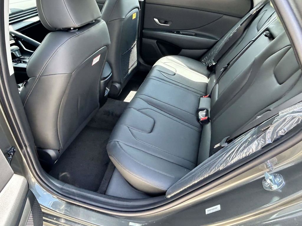 New 2026 Hyundai Elantra Limited FWD image 10