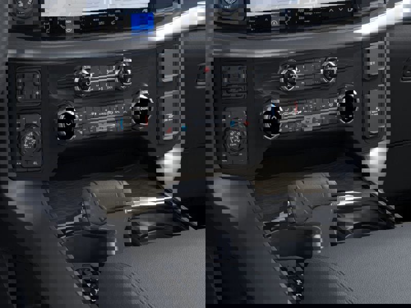 New 2025 Ford F150 Lariat w/ Equipment Group 502A High image 44