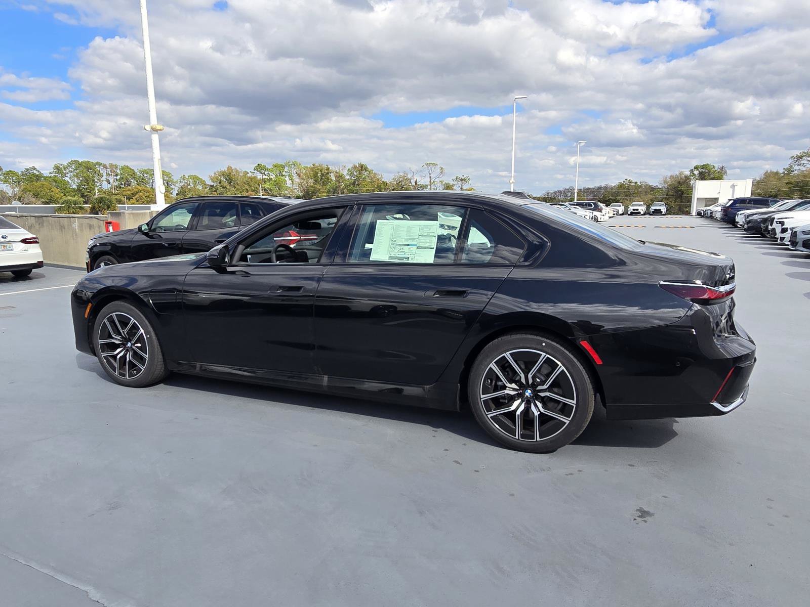 New 2026 BMW 750e xDrive AWD/4WD image 7