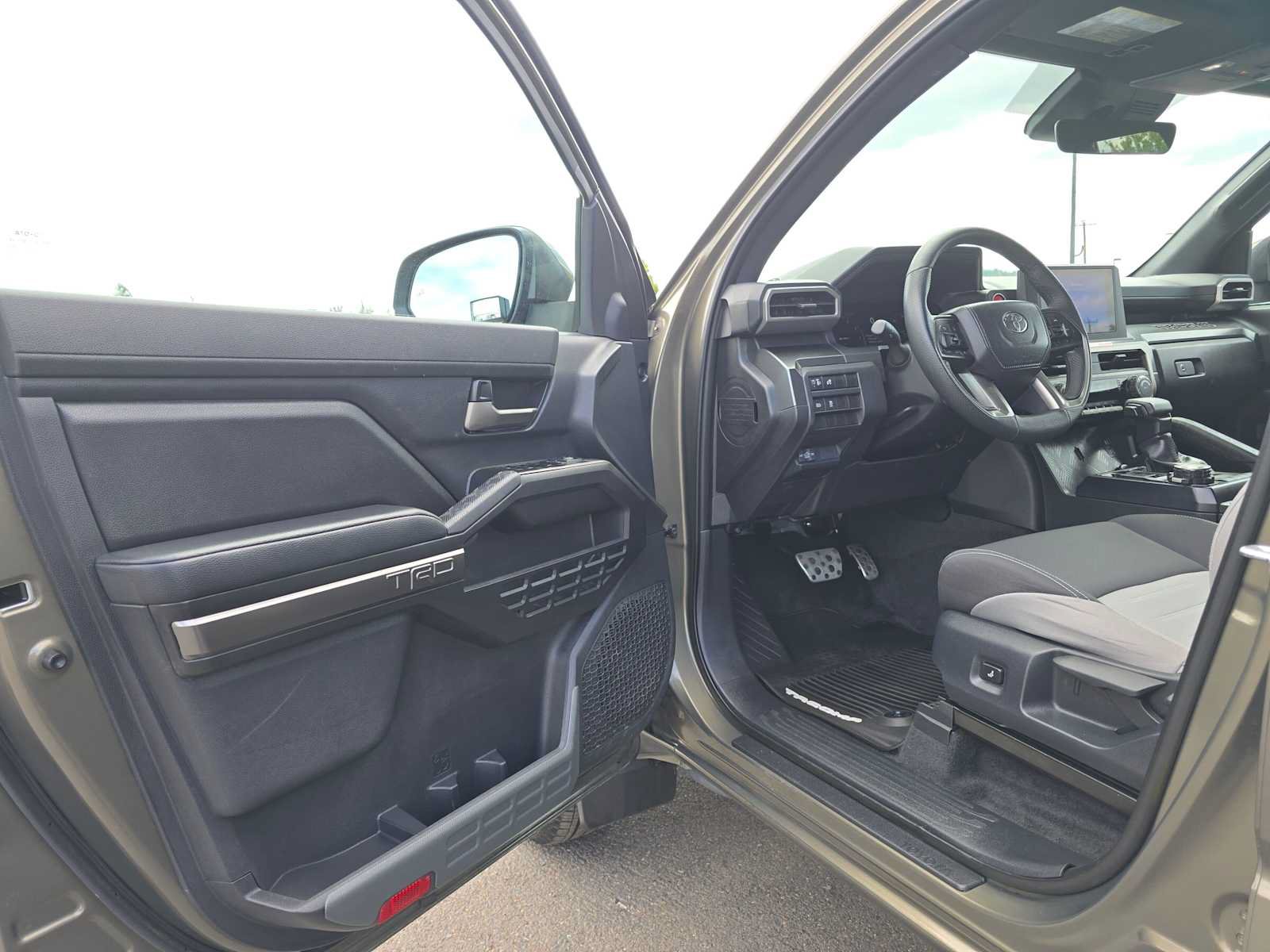 Certified 2025 Toyota Tacoma TRD Sport AWD/4WD image 20