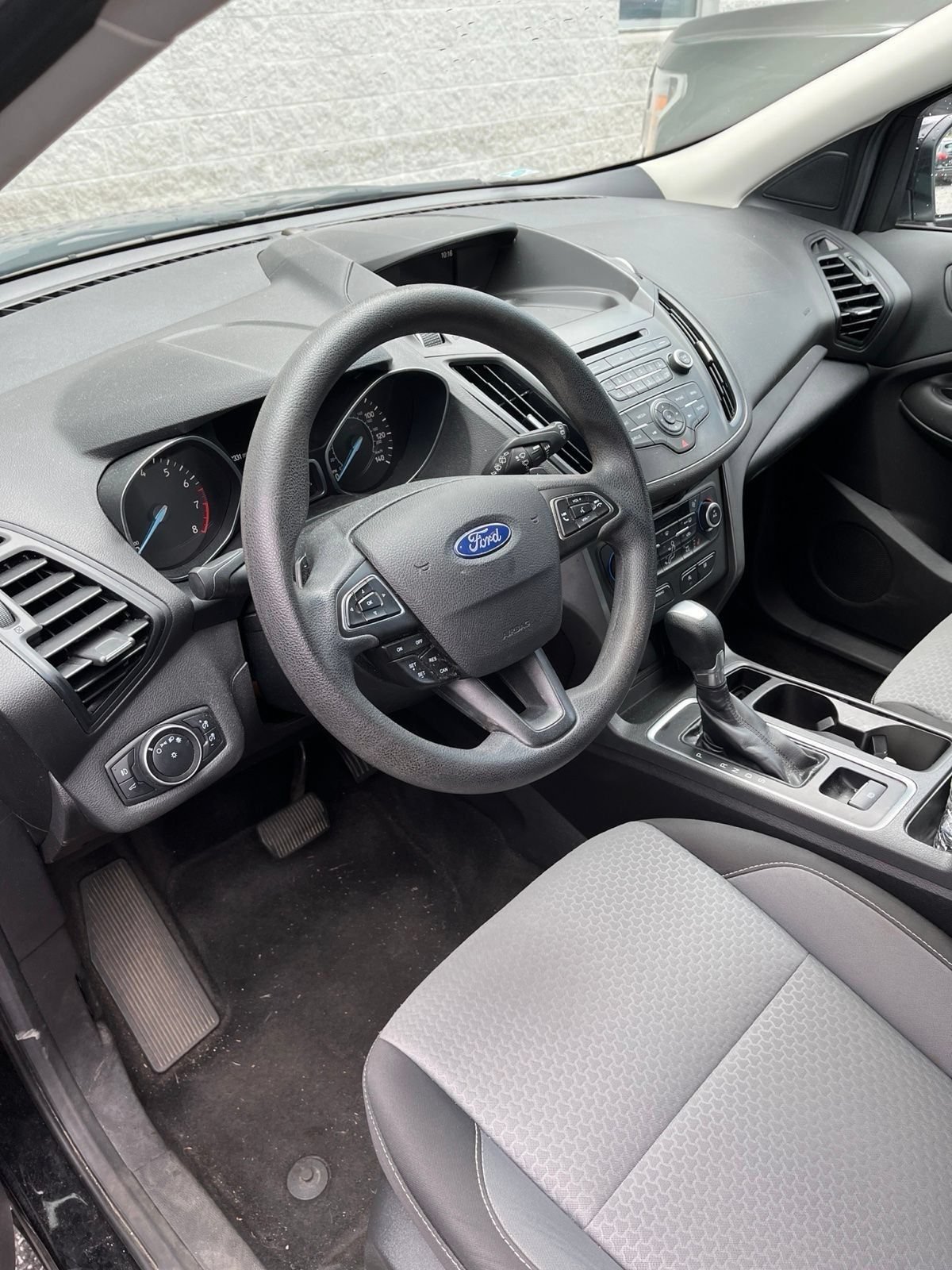 Used 2017 Ford Escape SE AWD/4WD image 9