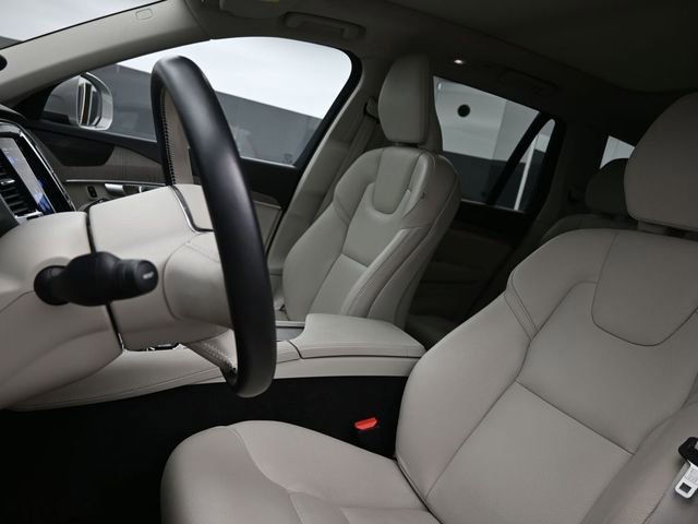 Used 2023 Volvo XC90 T8 Plus image 10