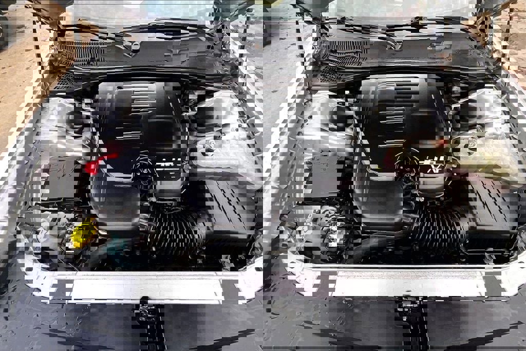 Used 2022 Dodge Challenger SXT w/ Driver Convenience Group image 9