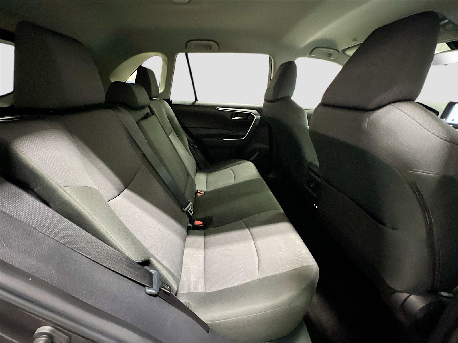 Used 2025 Toyota RAV4 XLE image 24