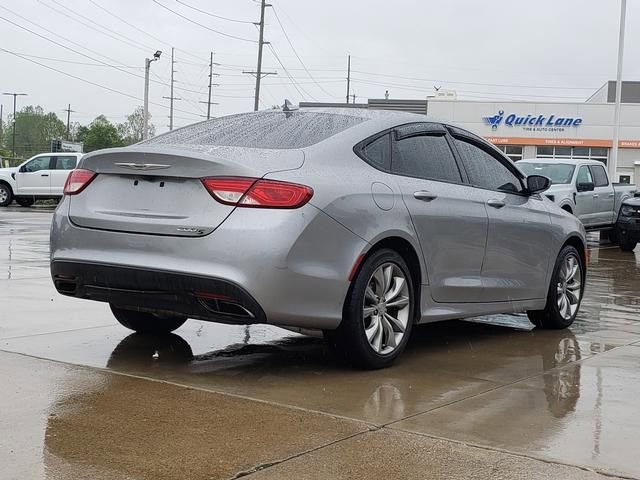 Used 2016 Chrysler 200 S FWD image 4