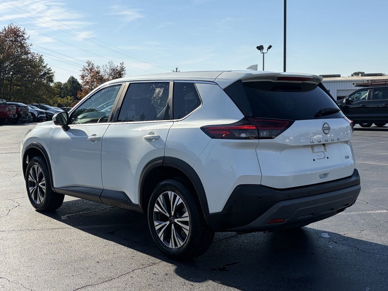 Certified 2023 Nissan Rogue SV image 3