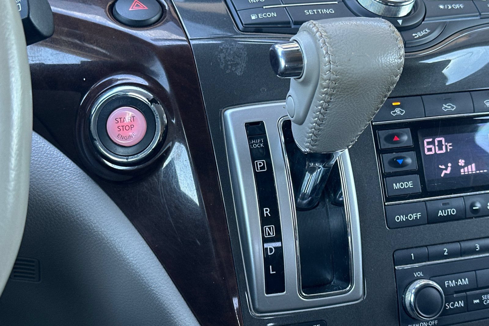 Used 2014 Nissan Quest SL FWD image 21