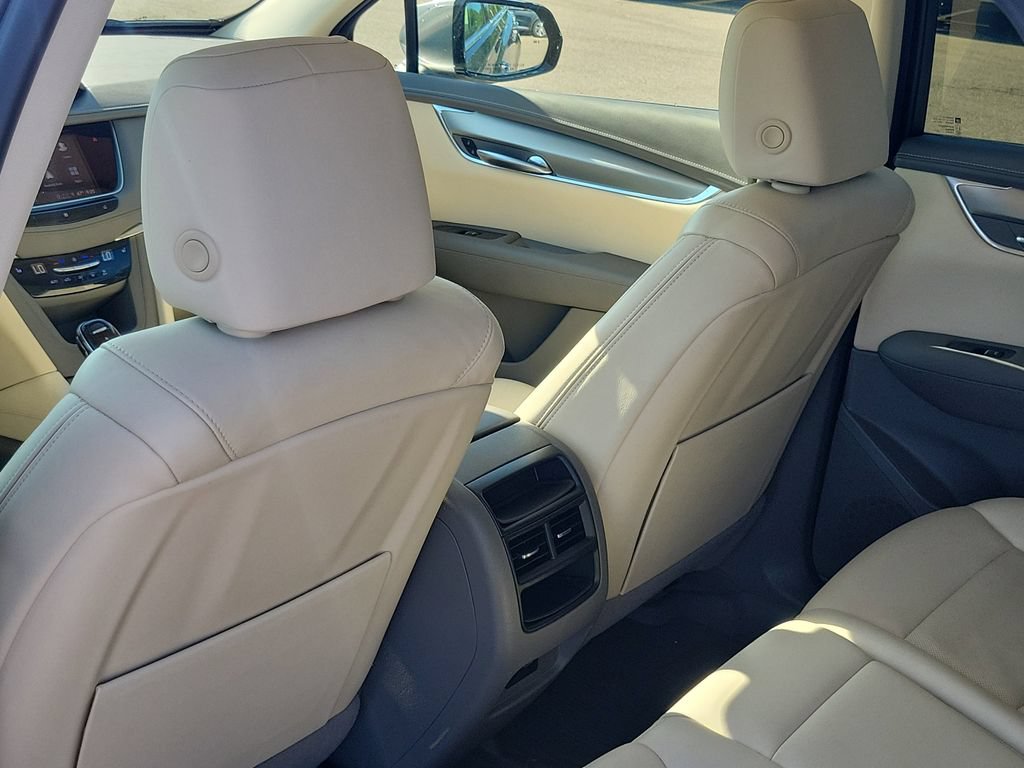 Used 2021 Cadillac XT5 Premium Luxury w/ LPO, Floor Liner Package FWD image 33
