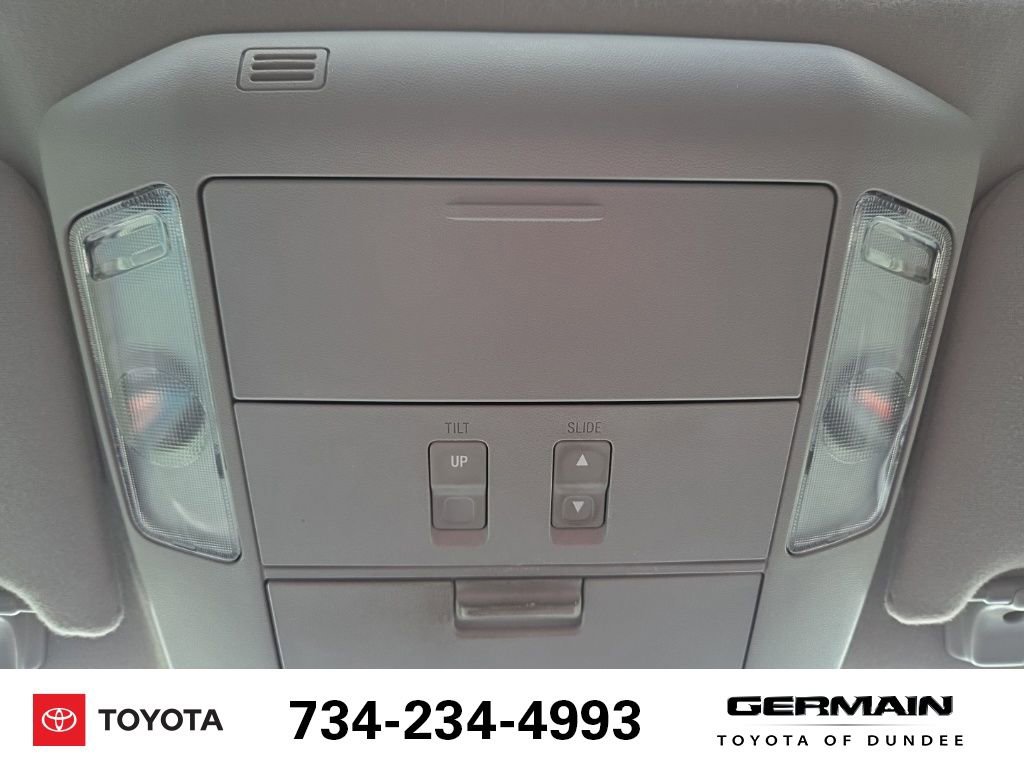 Used 2012 Toyota Sequoia Platinum image 31
