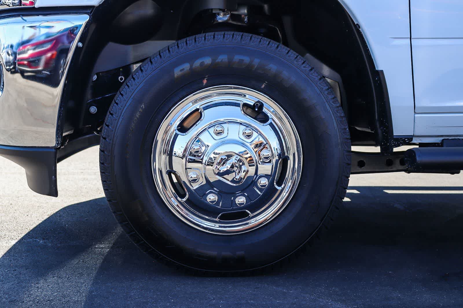New 2027 RAM 3500 Tradesman AWD/4WD image 10