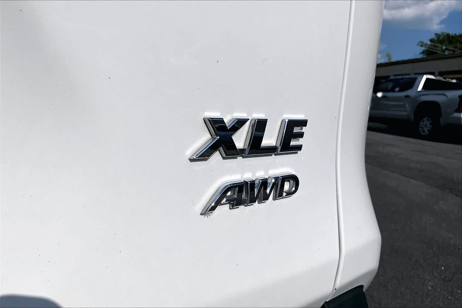 Certified 2025 Toyota RAV4 XLE AWD/4WD image 10
