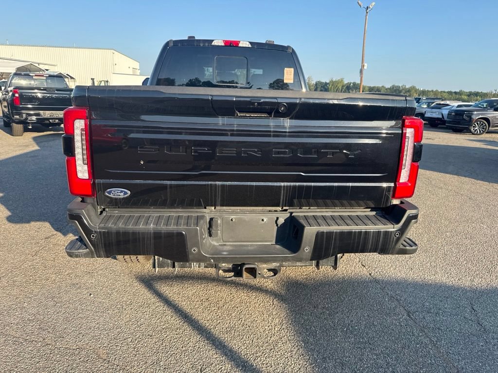 Used 2025 Ford F250 Platinum AWD/4WD image 4