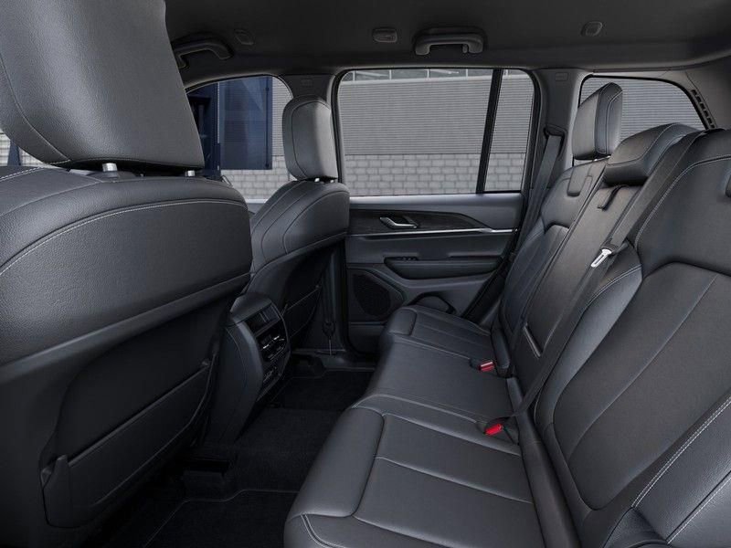 New 2025 Jeep Grand Cherokee Limited image 23