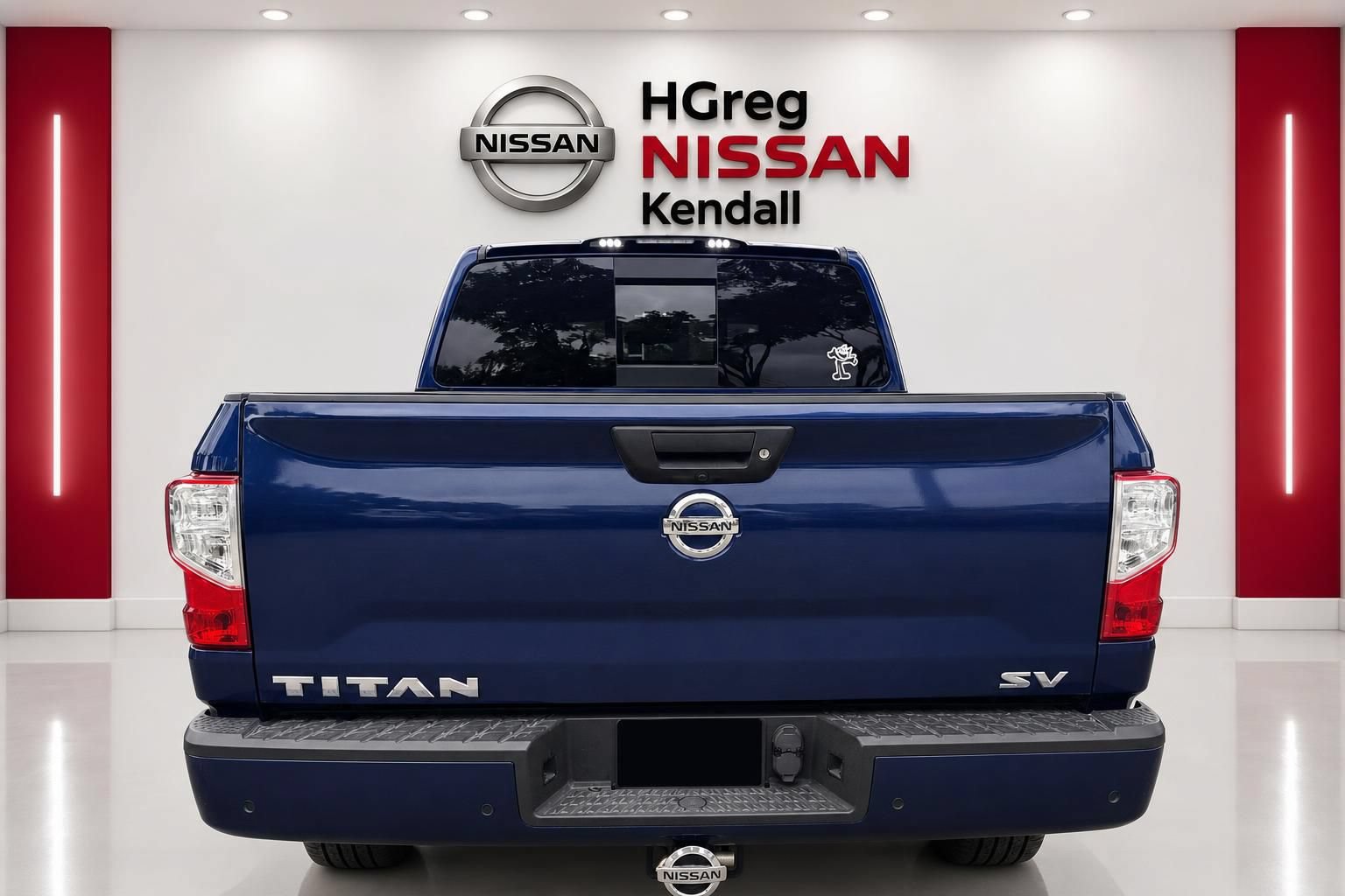 Used 2021 Nissan Titan SV w/ SV Convenience Package RWD image 4