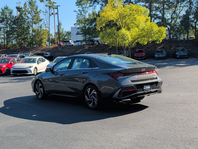 Used 2024 Hyundai Elantra Limited FWD image 7