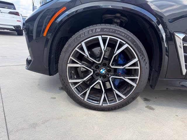 Used 2022 BMW X5 M w/ Executive Package AWD/4WD image 11