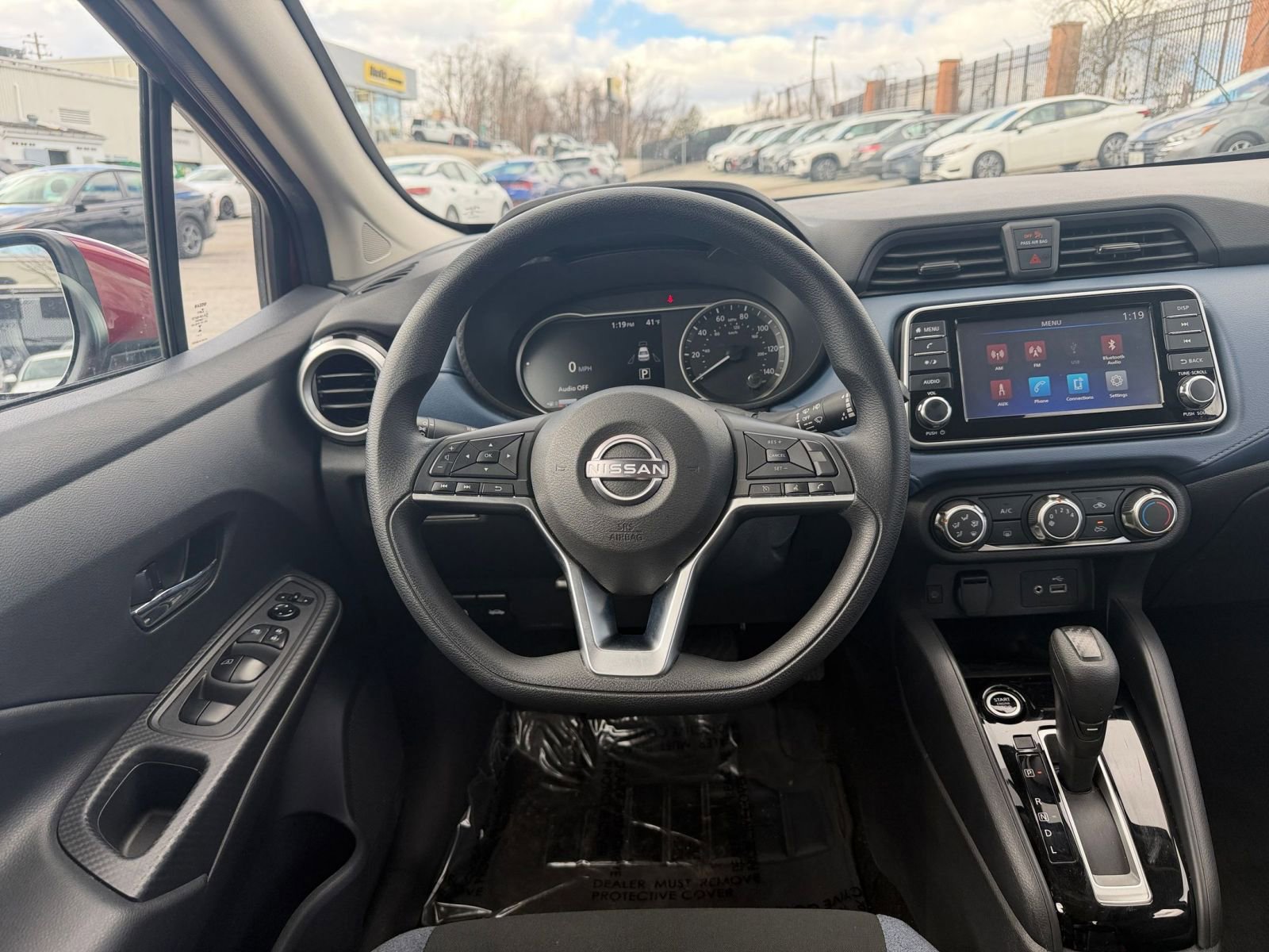 Used 2025 Nissan Versa SV image 29