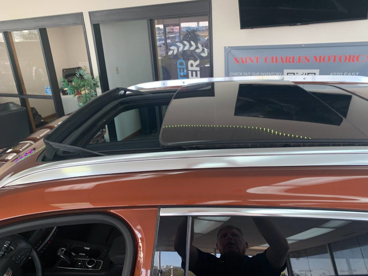 Used 2019 Cadillac XT4 Premium Luxury w/ Technology Package image 10