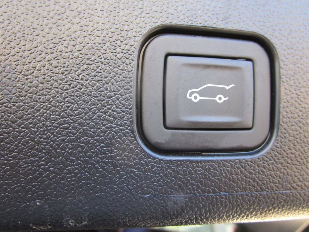 New 2026 Chevrolet Equinox EV LT w/ Convenience Package II image 12